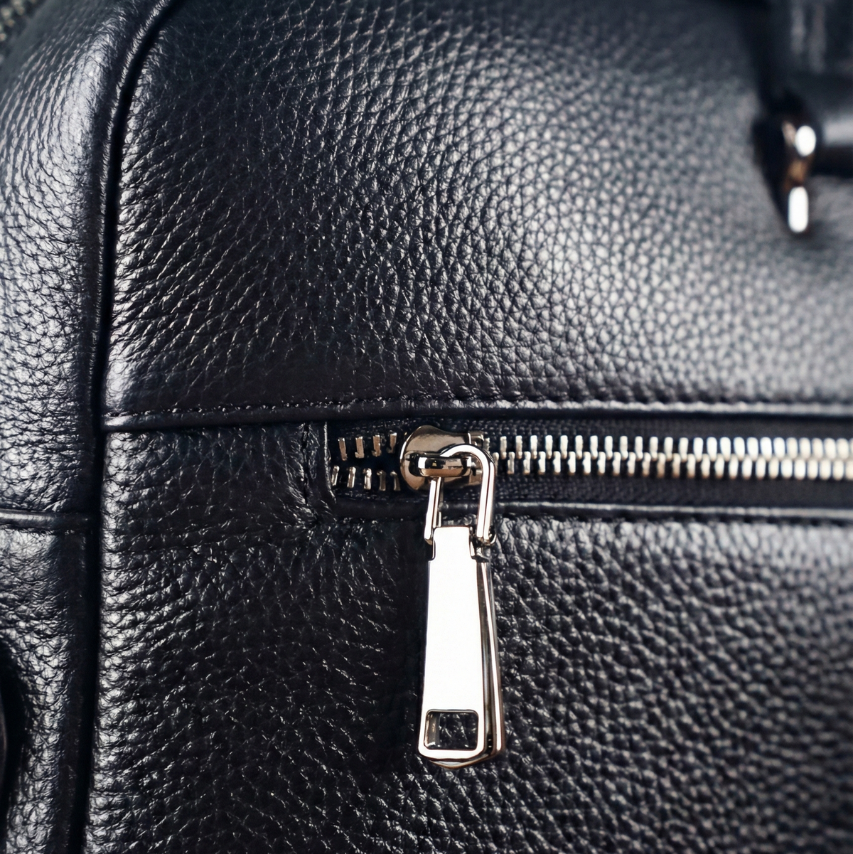 Porte-documents business en cuir pleine fleur – Ordinateur 16 & 17 pouces