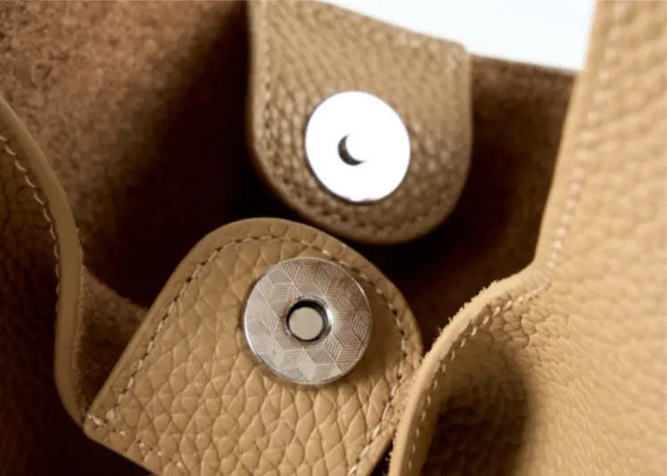 Maya UniversBags