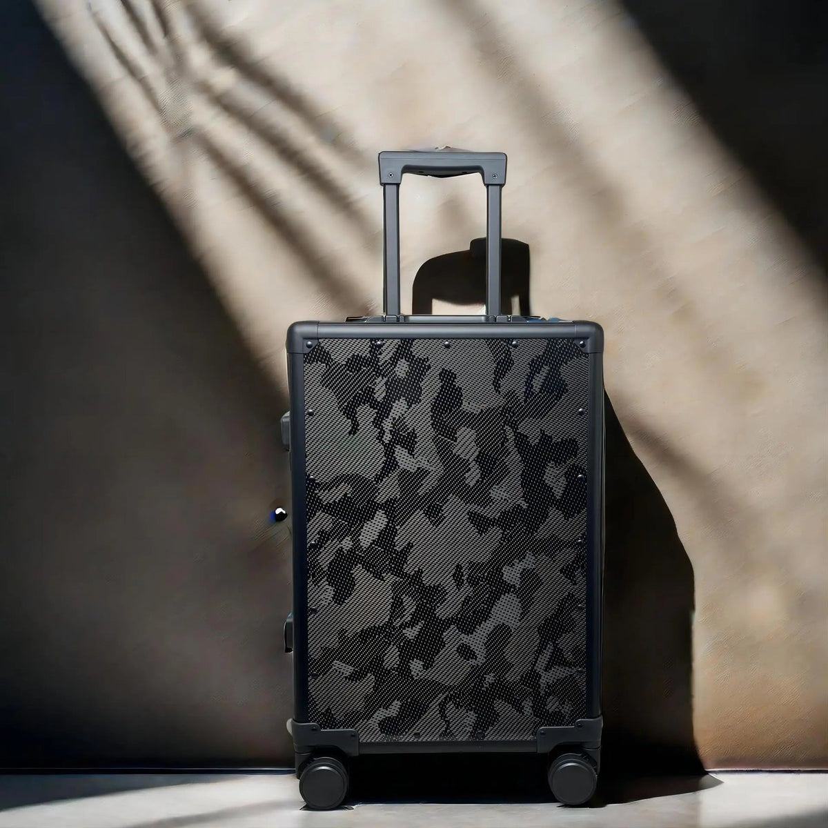 Valise trolley Santiago, texture carbone et cadre aluminium-magnésium