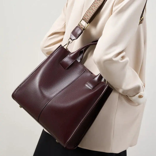 Tendance-Été-2025-Ces-sacs-qui-dessinent-la-silhouette-de-la-saison UniversBags