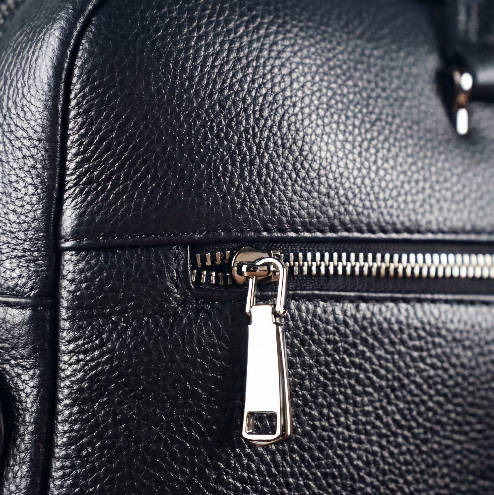 Détails de Porte-documents business en cuir pleine fleur – Ordinateur 16 & 17 pouces