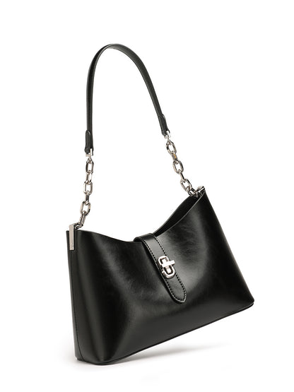 Sac Fanny noir vu de trois quarts avec sa bandoulière courte