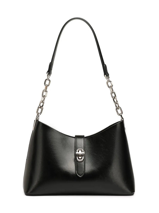 Sac Fanny en cuir de vachette noir, vue de face sur fond blanc