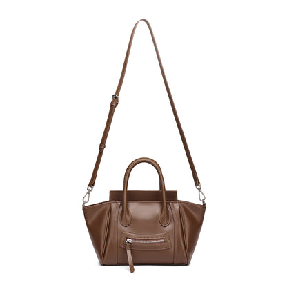 Sac Irina Café avec sa bandoulière longue réglable