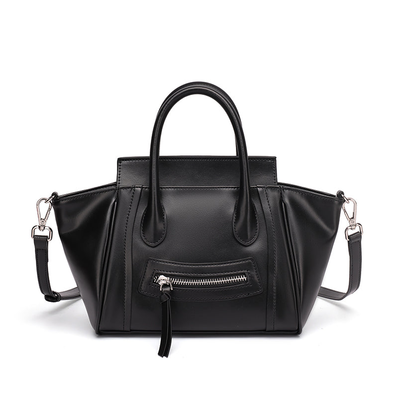 Sac Irina Noir de face avec ses deux anses et sa poche zippée
