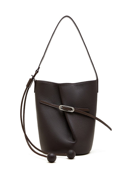 Sac Isabella marron café avec sa bandoulière longue et ses liens décoratifs