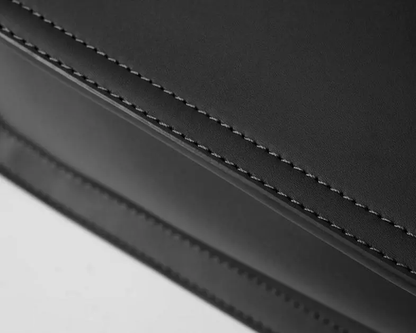 Sac fourre-tout Lucie en cuir gros plan sur la qualité de la finition couture UniversBags