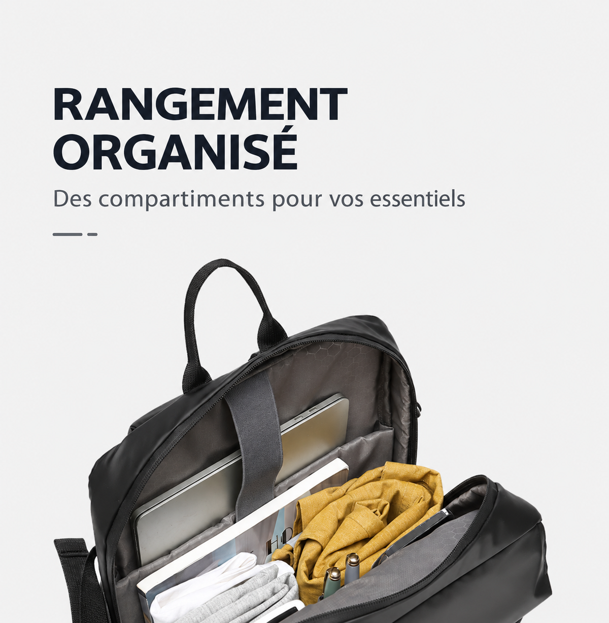 Intérieur ouvert du sac Jordan avec exemples de documents et vêtements