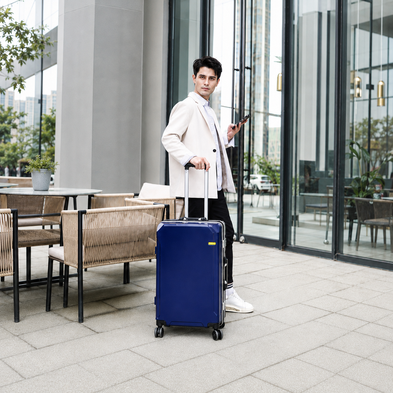 Image supplémentaire de Valise Rigide Premium Monaco avec Cadre en Aluminium et Port USB Intégré